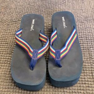 Wet Seal platform sandals. Size 7.